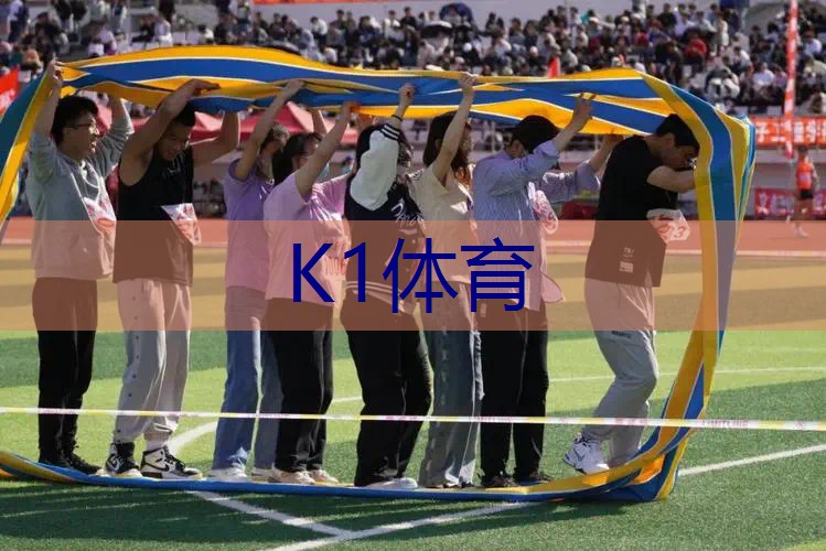 网球拍上套塑料袋