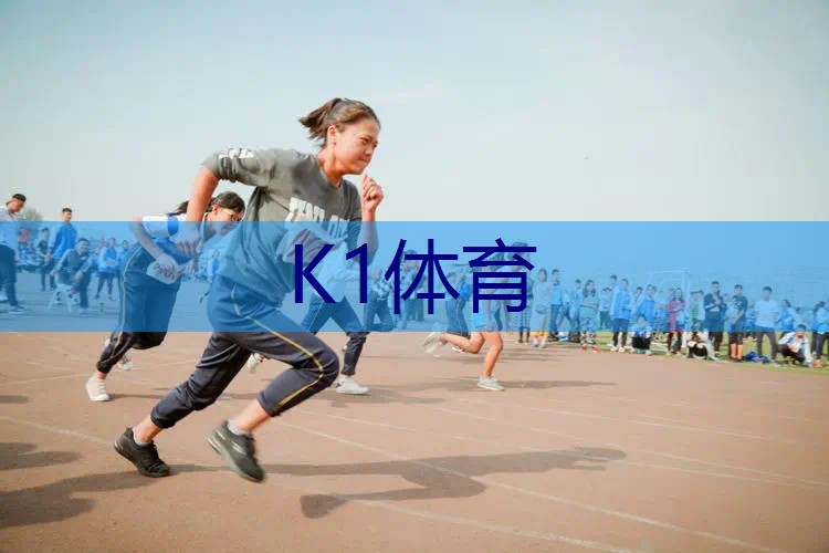 网球拍会打到自己头部吗_